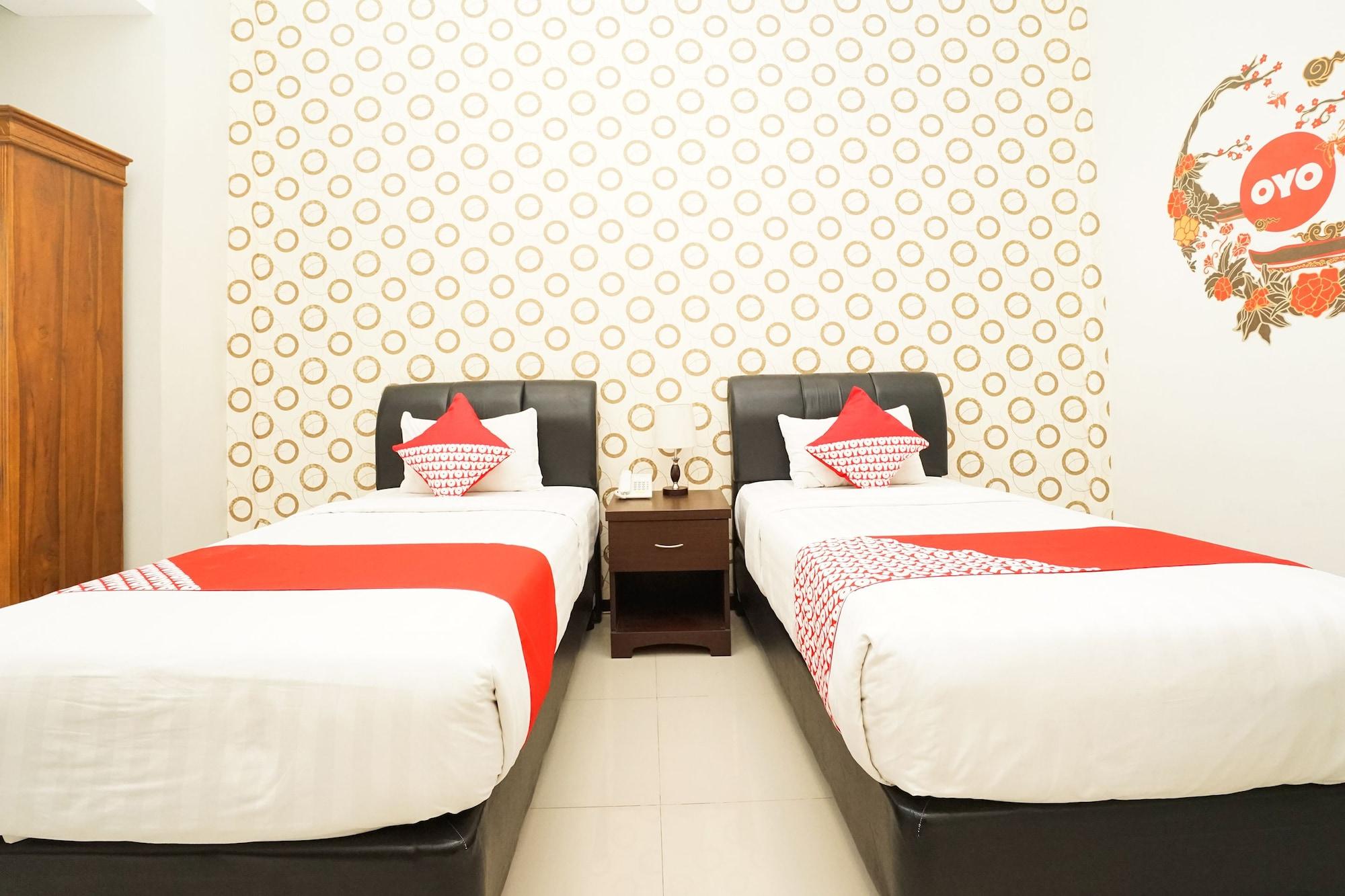 Oyo 282 Putri Utari Residence Malang Exteriör bild