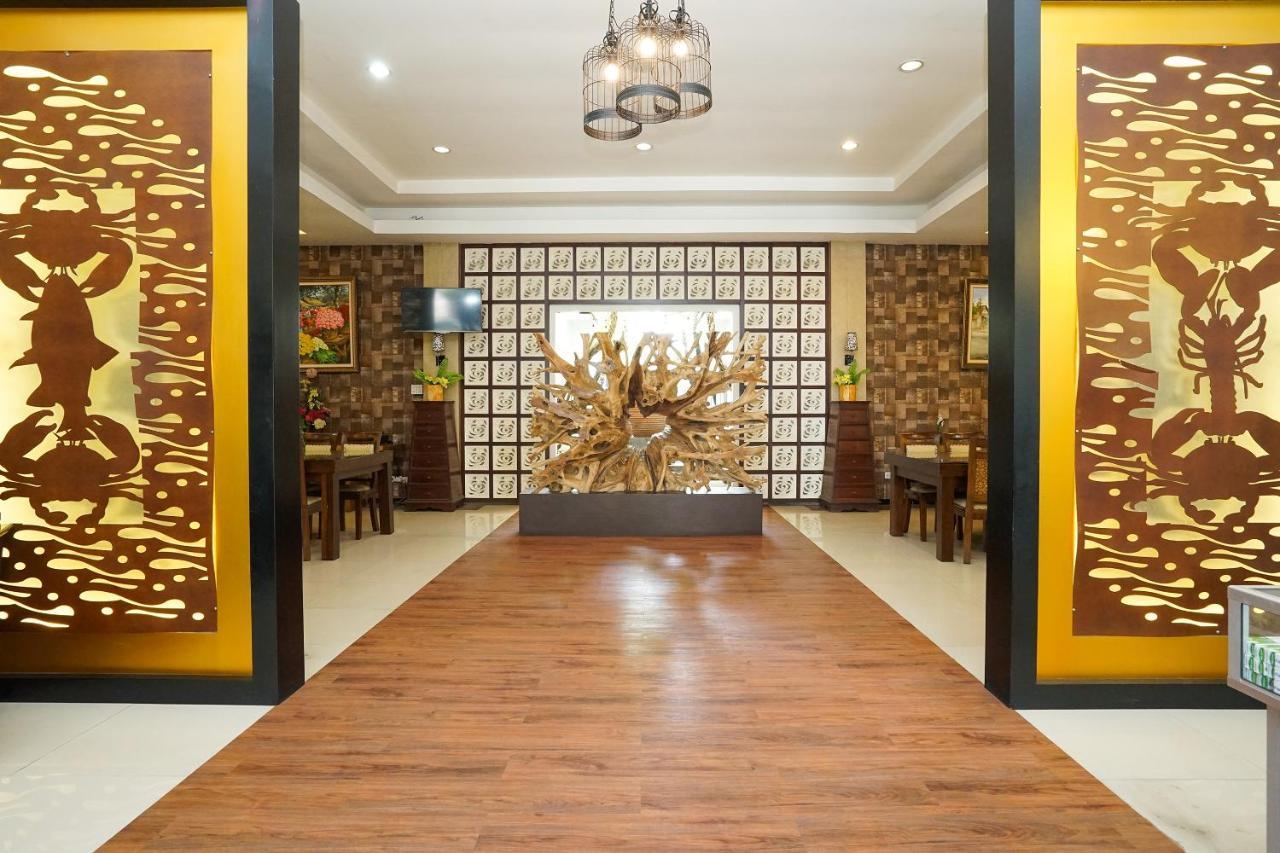 Oyo 282 Putri Utari Residence Malang Exteriör bild