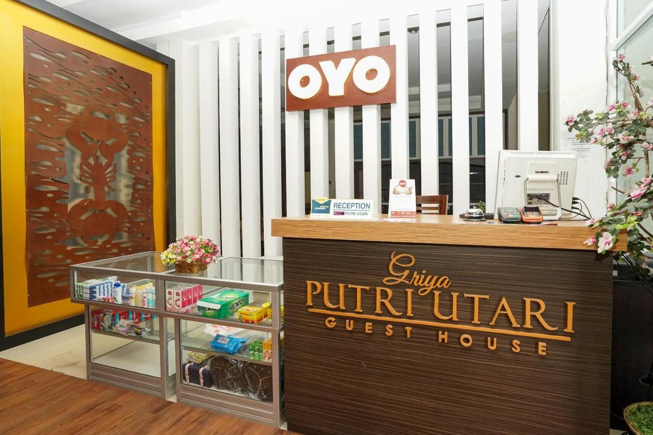 Oyo 282 Putri Utari Residence Malang Exteriör bild